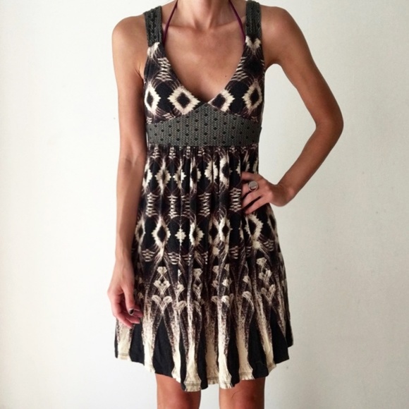 Urban Outfitters Dresses & Skirts - UO Ecote boho chic tribal printed dress - festival